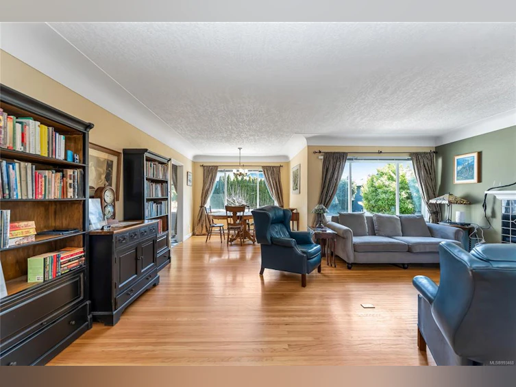 1456 Thurlow Road, Victoria, BC, V8S 1L9 - 10