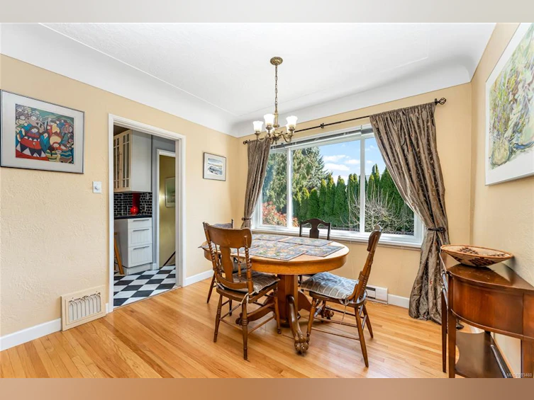 1456 Thurlow Road, Victoria, BC, V8S 1L9 - 14