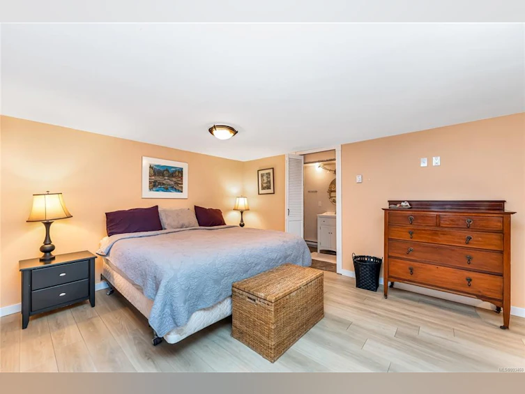 1456 Thurlow Road, Victoria, BC, V8S 1L9 - 24