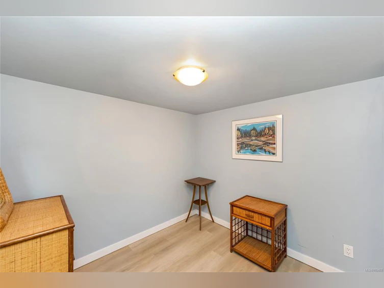1456 Thurlow Road, Victoria, BC, V8S 1L9 - 30