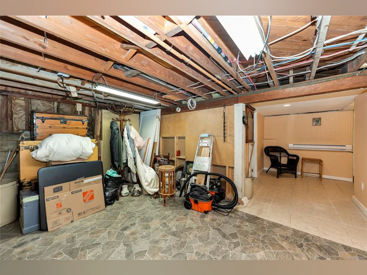 1456 Thurlow Road, Victoria, BC, V8S 1L9 - 33