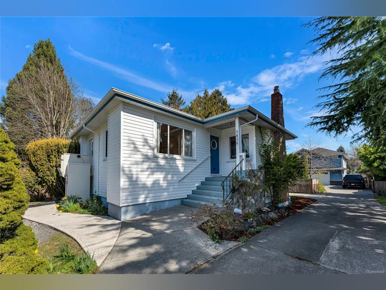 1456 Thurlow Road, Victoria, BC, V8S 1L9 - 34
