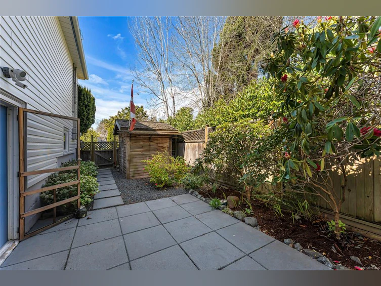 1456 Thurlow Road, Victoria, BC, V8S 1L9 - 36