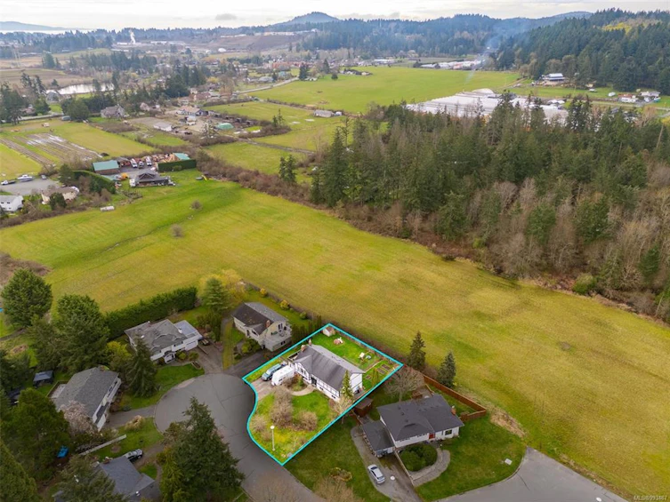 1235 Marin Park Close, Central Saanich, BC, V8M 1G7 - 2