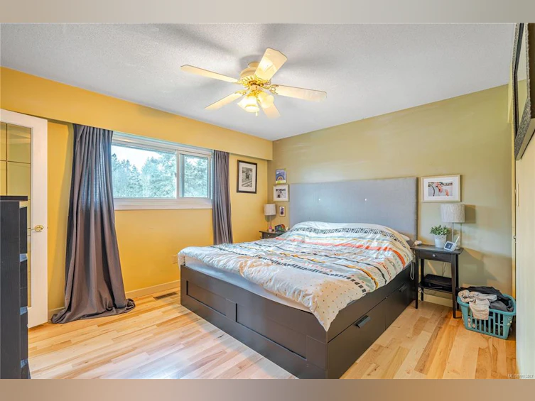 1235 Marin Park Close, Central Saanich, BC, V8M 1G7 - 11