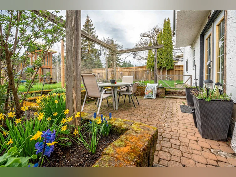 1235 Marin Park Close, Central Saanich, BC, V8M 1G7 - 21