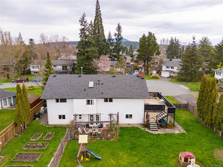 1235 Marin Park Close, Central Saanich, BC, V8M 1G7 - 37