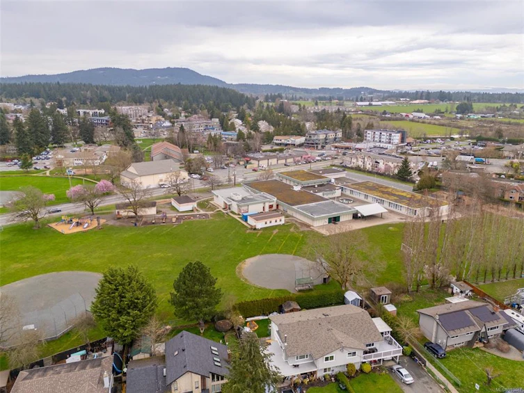 1235 Marin Park Close, Central Saanich, BC, V8M 1G7 - 52