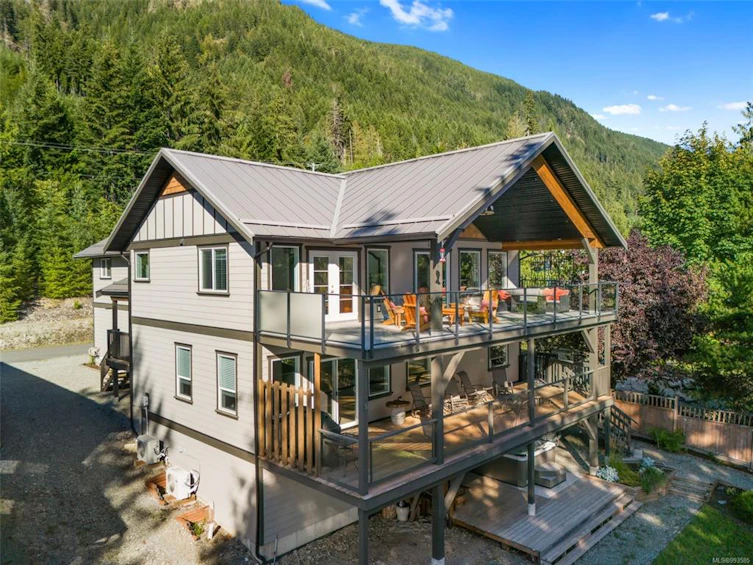 9380 Creekside Drive, Lake Cowichan, BC, V0R 3E1 - 5