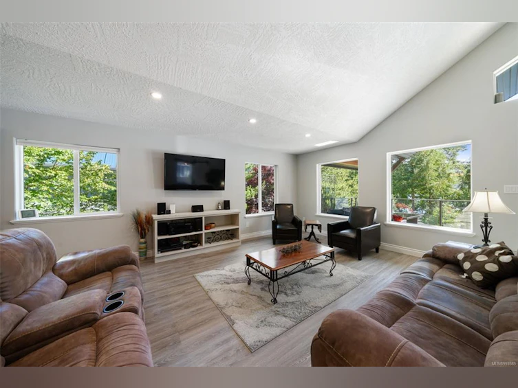 9380 Creekside Drive, Lake Cowichan, BC, V0R 3E1 - 19
