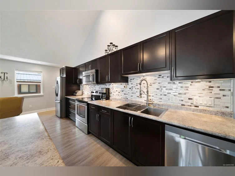 9380 Creekside Drive, Lake Cowichan, BC, V0R 3E1 - 25