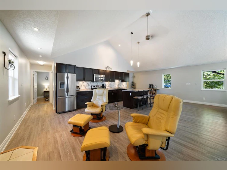 9380 Creekside Drive, Lake Cowichan, BC, V0R 3E1 - 28