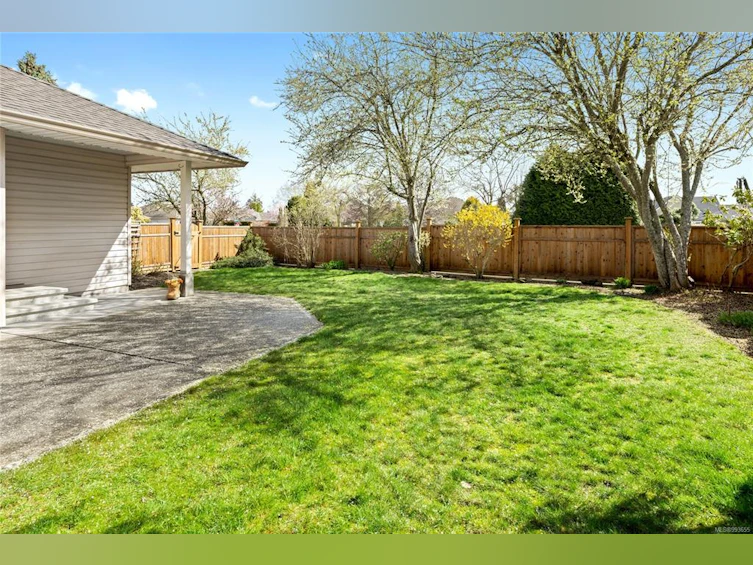 1040 Sunrise Drive, Qualicum Beach, BC, V9K 2K6 - 27