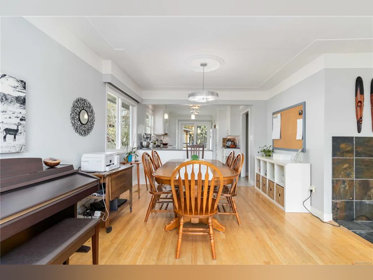 3925 S Raymond Street, Saanich, BC, V8Z 4K7 - 7