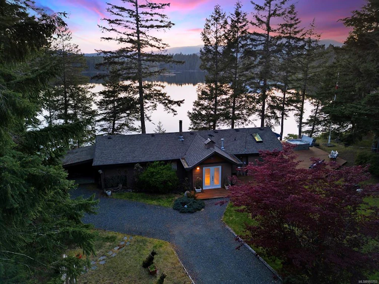 1120 Spider Lake Road, Qualicum Beach, BC, V9K 2L7 - 6