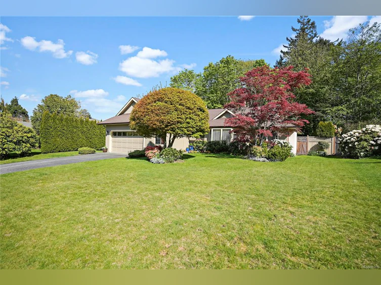 4991 Del Monte Avenue, Saanich, BC, V8Y 3A4 - 28