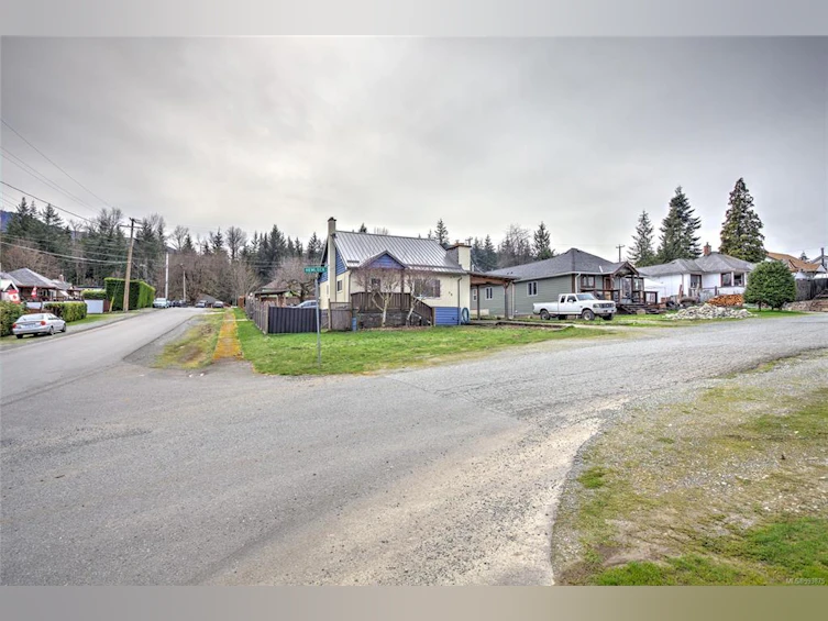 48 Hemlock Street, Lake Cowichan, BC, V0R 2G0 - 35