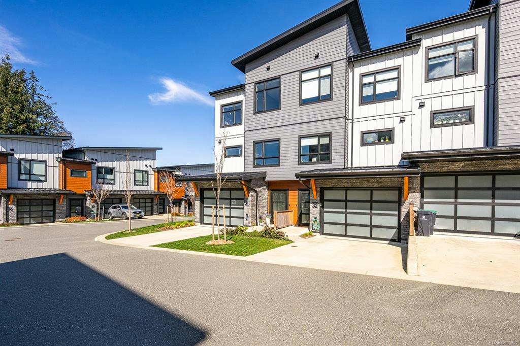 31 623 Crown Isle Boulevard