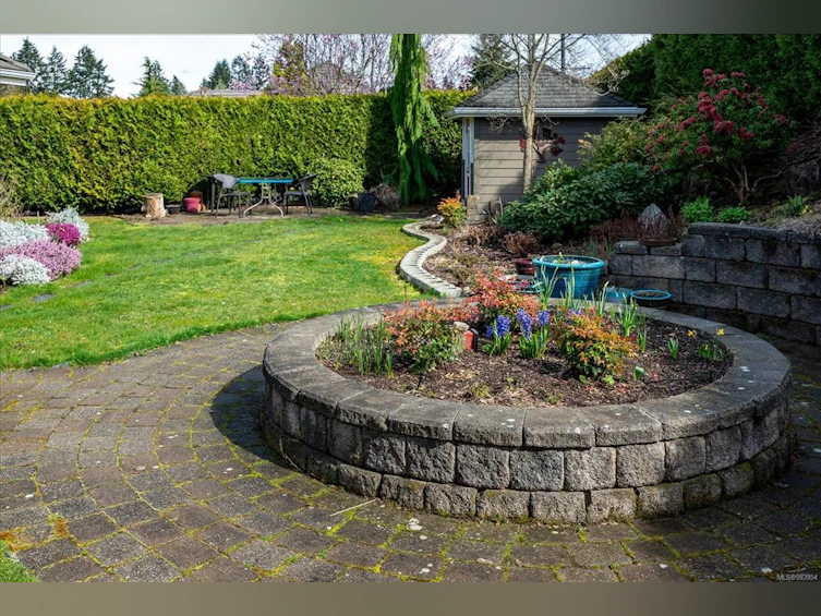1024 Cantebury Place, Qualicum Beach, BC, V9K 0A1 - 38
