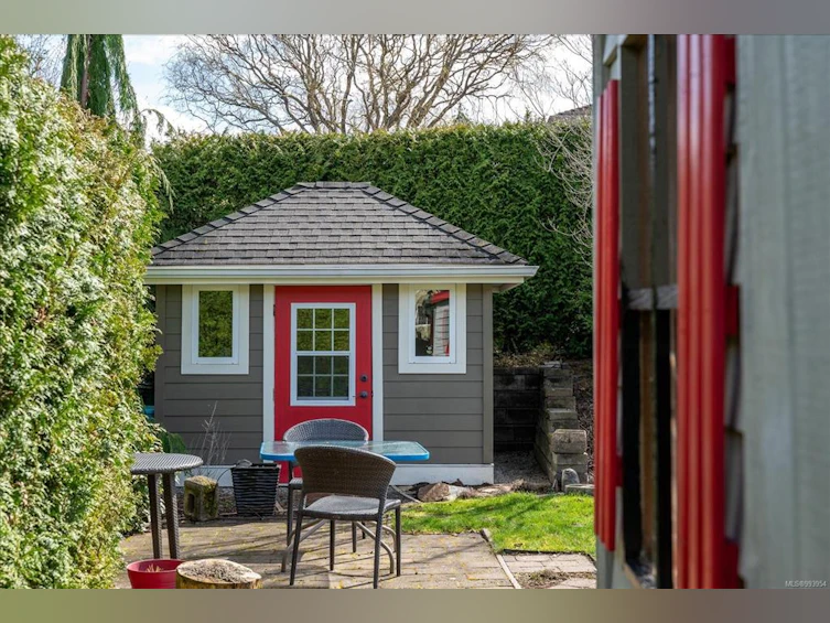 1024 Cantebury Place, Qualicum Beach, BC, V9K 0A1 - 45
