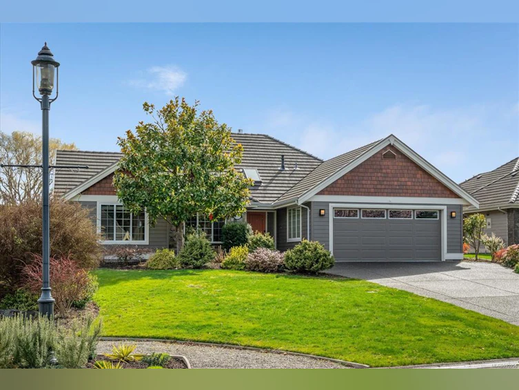 1024 Cantebury Place, Qualicum Beach, BC, V9K 0A1 - 53