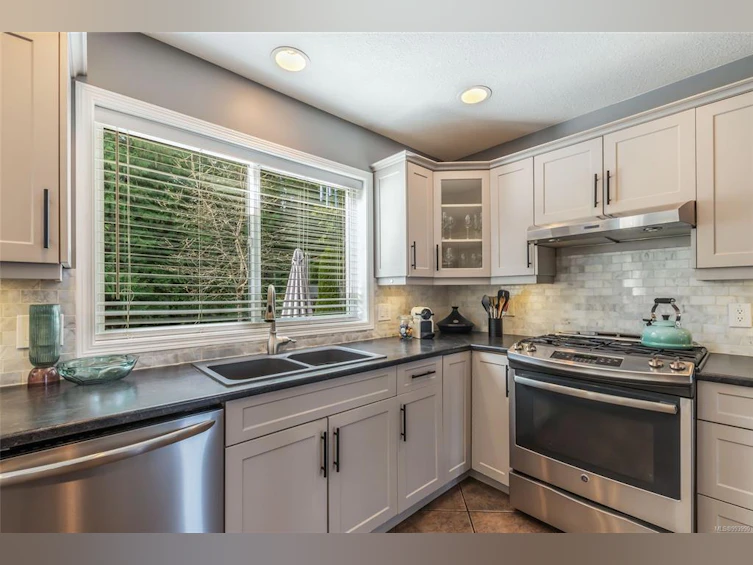963 Davidson Road, Ladysmith, BC, V9G 1P9 - 17