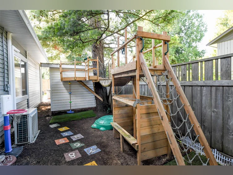 2731 Nairn Place, Courtenay, BC, V9N 4A6 - 9