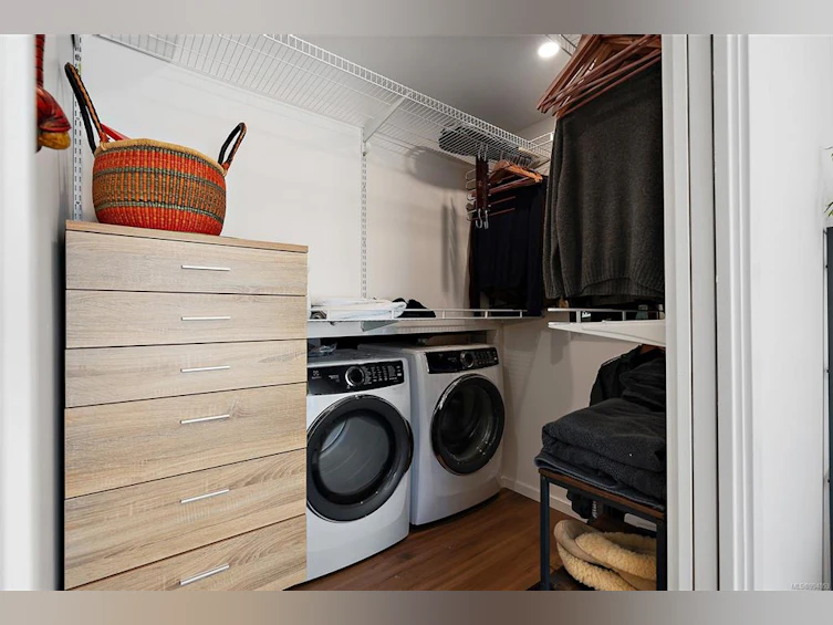 7-210 Douglas Street, Victoria, BC, V8V 2P2 - 9