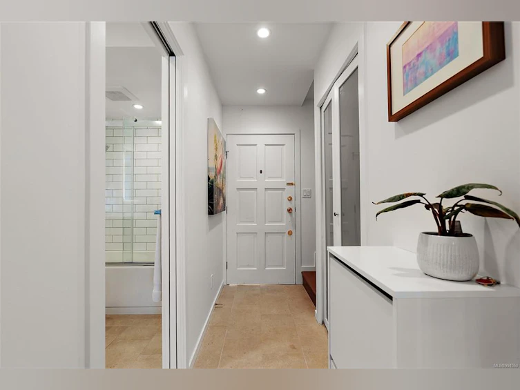 7-210 Douglas Street, Victoria, BC, V8V 2P2 - 17