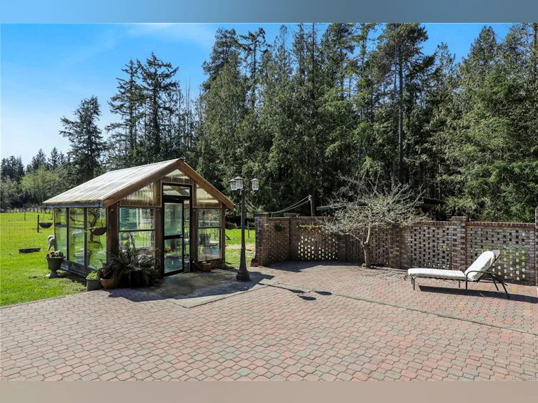 860 E Garden Road, Qualicum Beach, BC, V9K 1N2 - 46