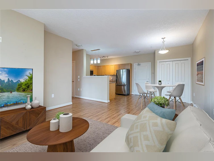 208-820 Short Street, Saanich, BC, V8X 2V5 - 3