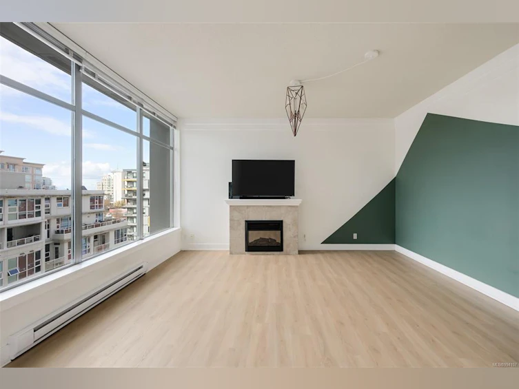 810-845 Yates Street, Victoria, BC, V8X 4Z3 - 5