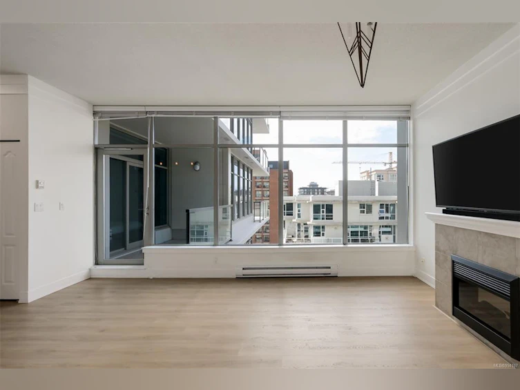 810-845 Yates Street, Victoria, BC, V8X 4Z3 - 8