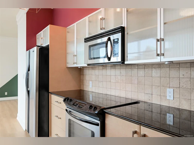 810-845 Yates Street, Victoria, BC, V8X 4Z3 - 14