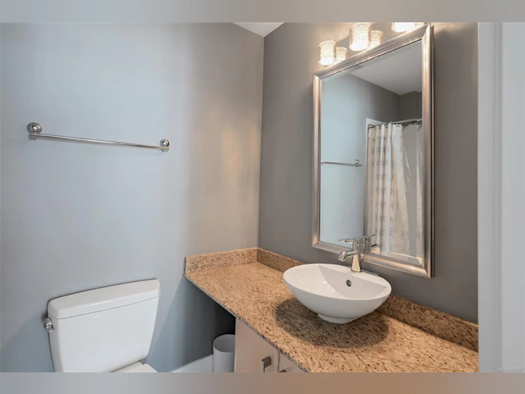 810-845 Yates Street, Victoria, BC, V8X 4Z3 - 18