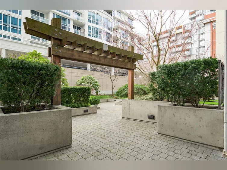810-845 Yates Street, Victoria, BC, V8X 4Z3 - 31