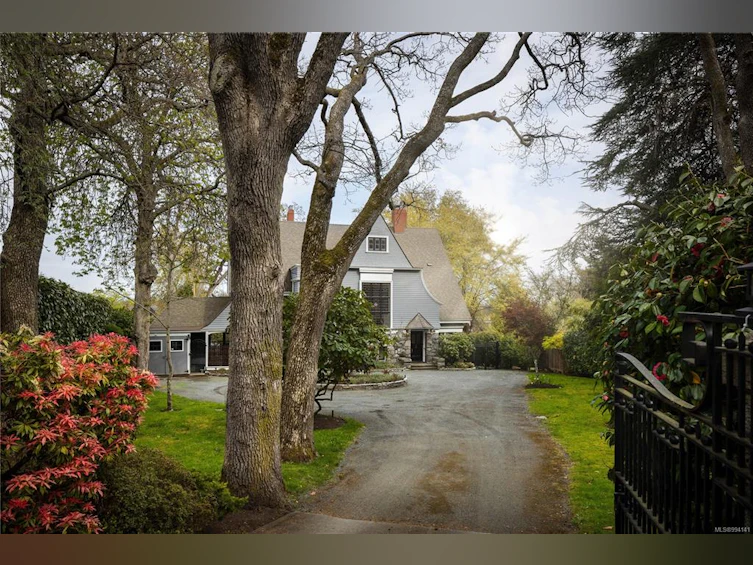 1745 Rockland Avenue, Victoria, BC, V8S 1W6 - 5