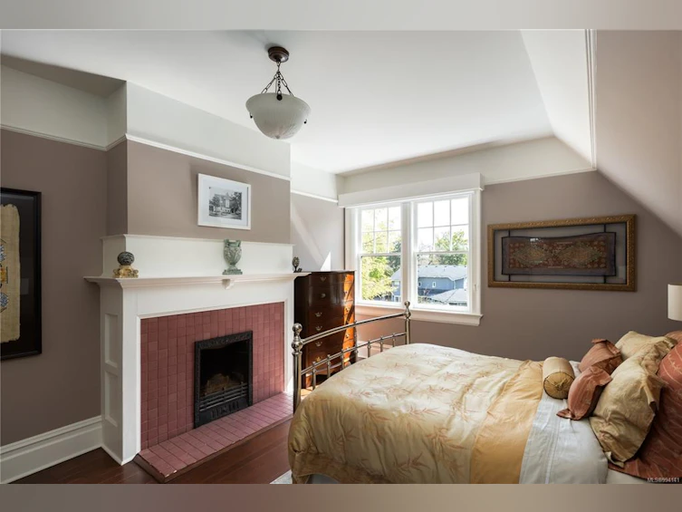 1745 Rockland Avenue, Victoria, BC, V8S 1W6 - 38