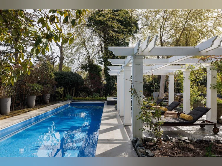 1745 Rockland Avenue, Victoria, BC, V8S 1W6 - 52