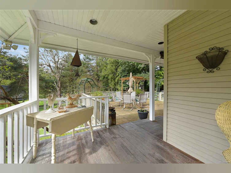 517 Sandy Hook Road, Mayne Island, BC, V0N 2J1 - 11