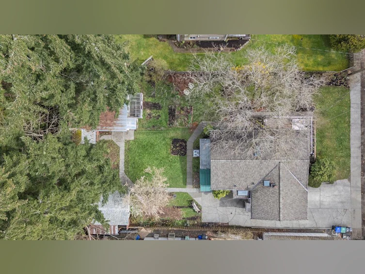 1043 2nd Street, Courtenay, BC, V9N 1C5 - 22