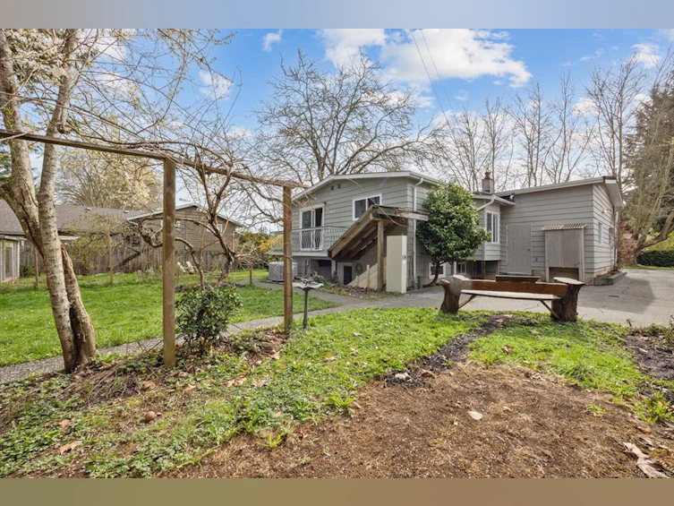 1043 2nd Street, Courtenay, BC, V9N 1C5 - 29