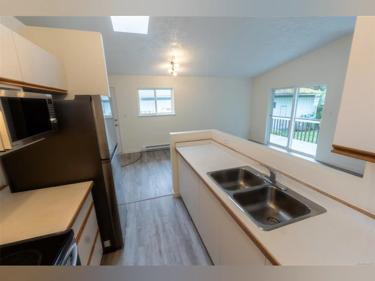 23-1201 Craigflower Road, Esquimalt, BC, V9A 2X9 - 7