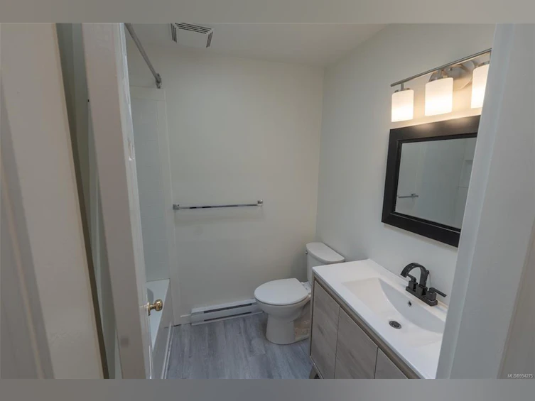 23-1201 Craigflower Road, Esquimalt, BC, V9A 2X9 - 11