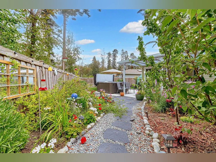 31-7586 Tetayut Road, Central Saanich, BC, V8M 0B4 - 47