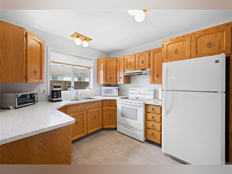 756 Forsyth Avenue, Parksville, BC, V9P 1E5 - 5