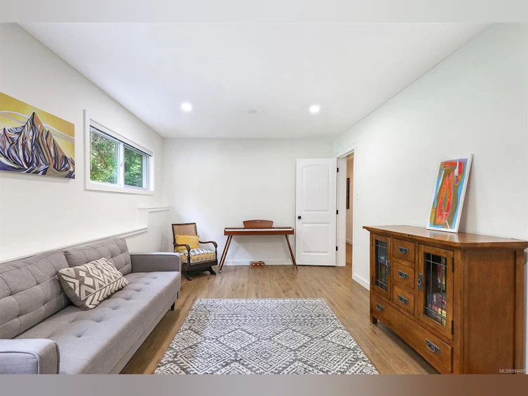 2285 Robb Avenue, Comox, BC, V9M 1J2 - 22