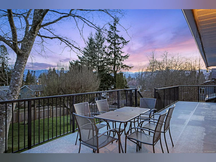 2285 Robb Avenue, Comox, BC, V9M 1J2 - 31