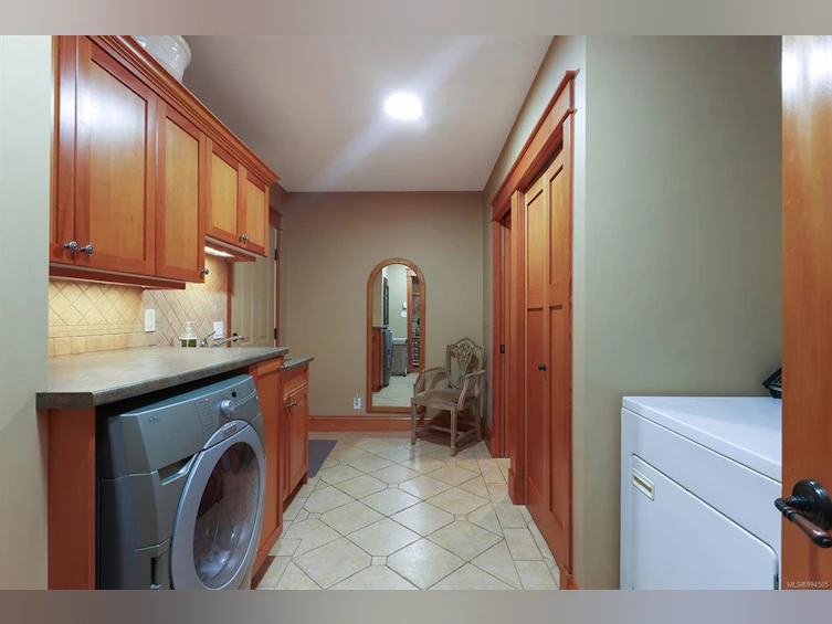 1133 Yates Road, Comox, BC, V9M 3X3 - 24
