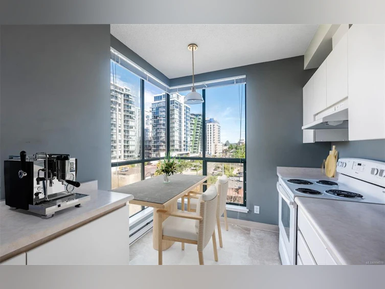 803-1010 View Street, Victoria, BC, V8V 4Y3 - 11